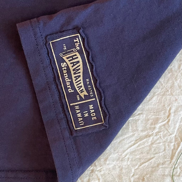 ALOHA - antique gold on navy