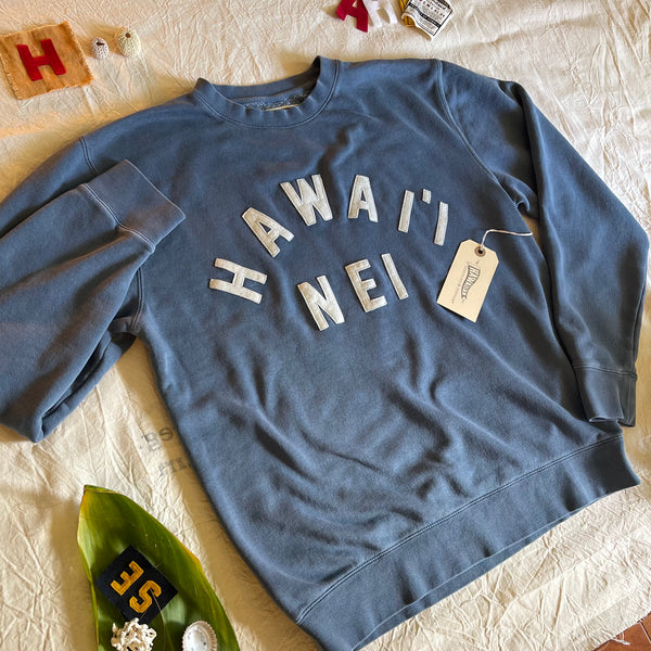 HAWAI`I NEI - ivory on blue fade