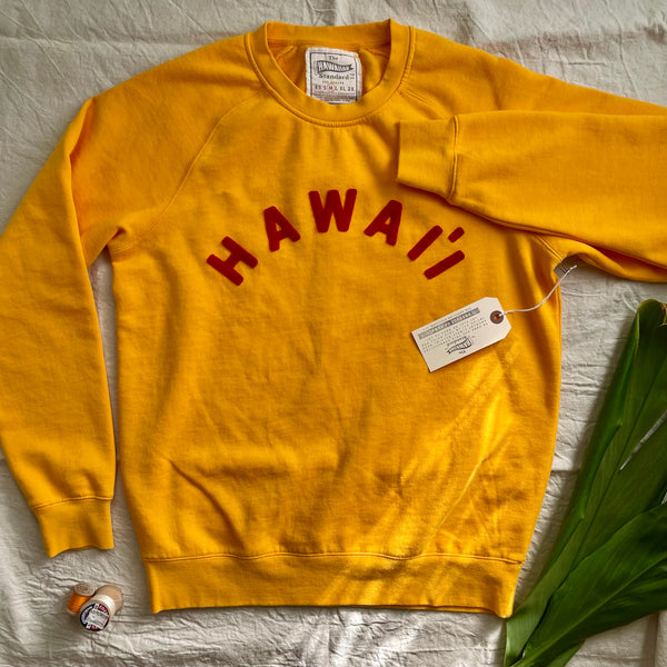 Mens Raglan Fleece Gold x Red Hawai`i Applique.