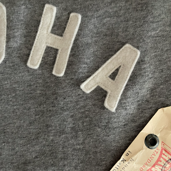 Mens Raglan Fleece Grey Heather x Ivory Aloha applique